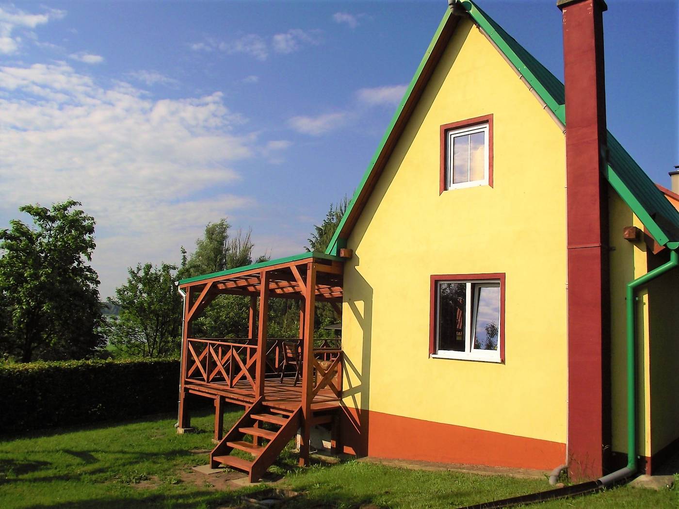 Domek letniskowy nad jeziorem obok miejscowości Górowychy
