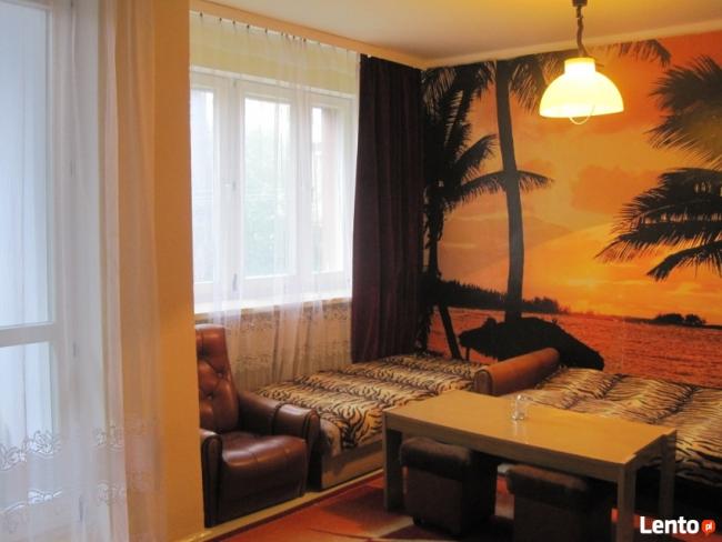 Ustka, pokoje 100m od plaży. Niedrogo. Tel: 606-292-514
